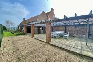 Willow Tree Farm - Outside patio area, table and chairs